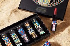 礼品盒生产厂家如何定制化妆品礼盒？
